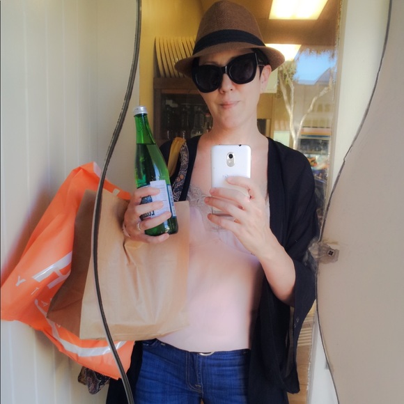 Meet Your Posher, Kat - Picture 2 of 3